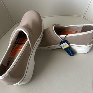 Croft&Barrow. sole (sense)ability ladies, slip on,,size 9 never used ￼